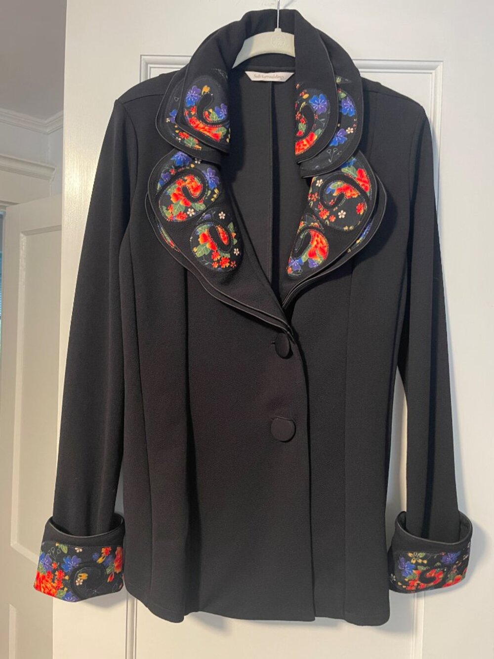 Soft Surroundings La Parisian Black Embroidered Blazer Art to Wear Collar M - Picture 2 of 11